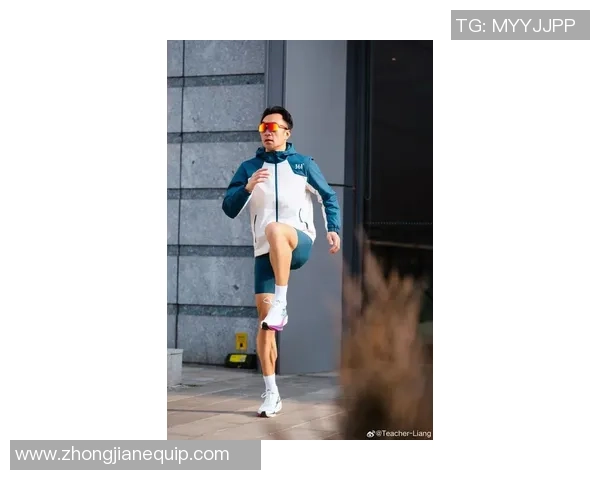 乔丹跨界挑战踢足球的激情与梦想之旅